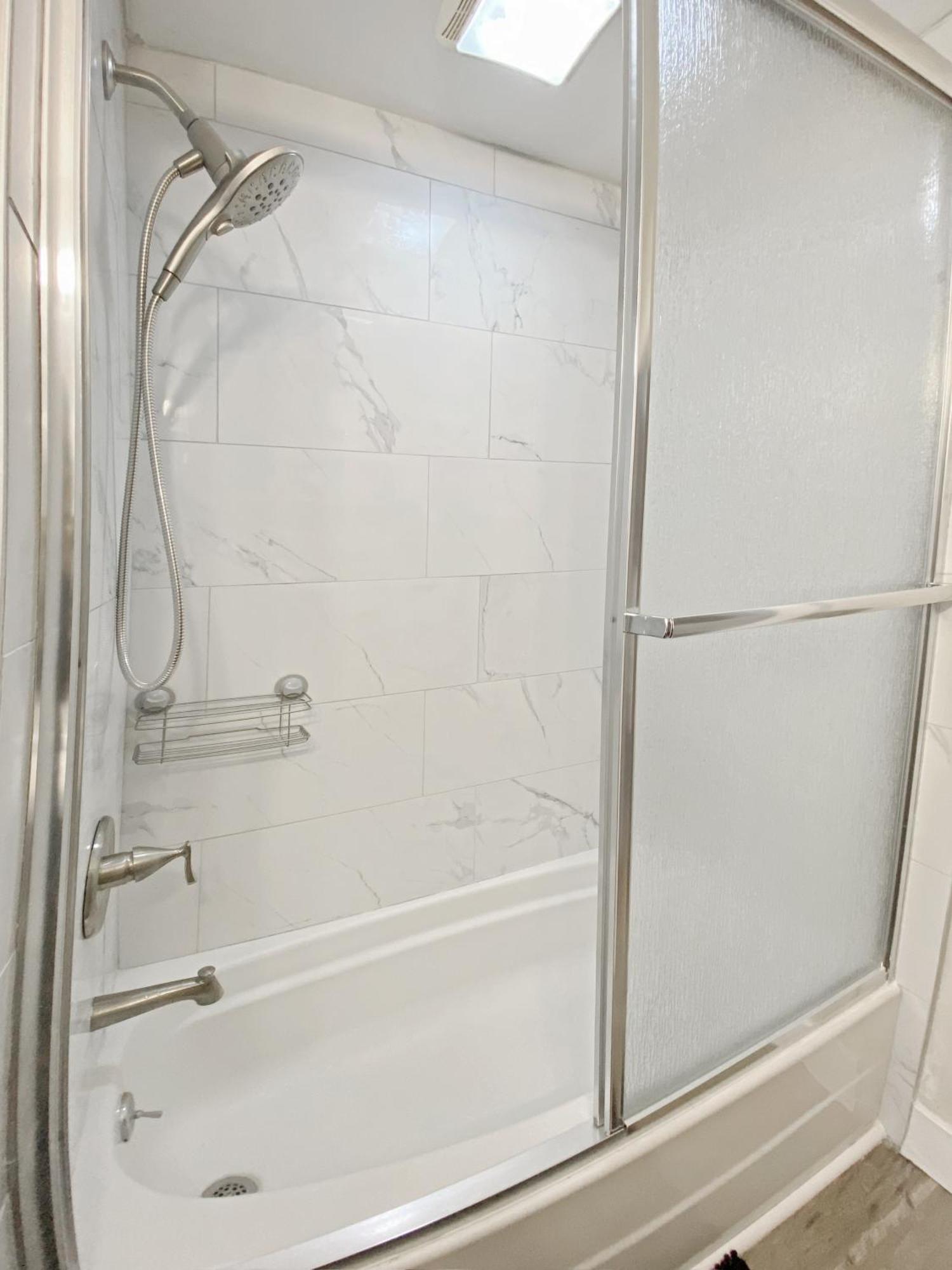 Lux 3Br, Steps From Airport, U Of R & Grocery Stores Rochester Eksteriør billede