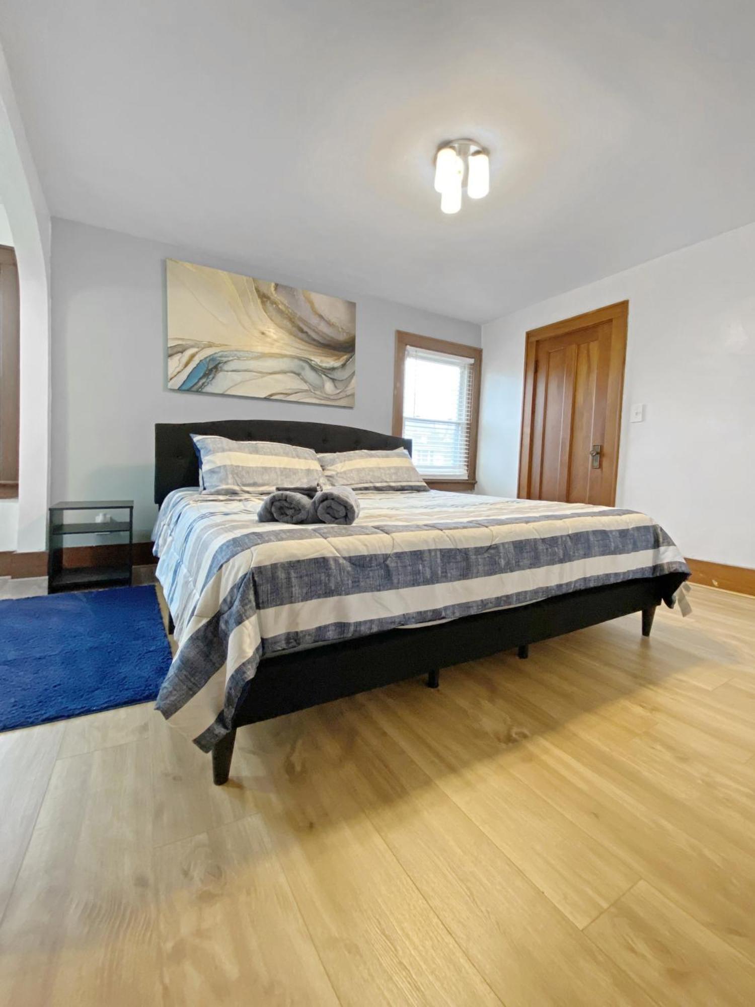 Lux 3Br, Steps From Airport, U Of R & Grocery Stores Rochester Eksteriør billede
