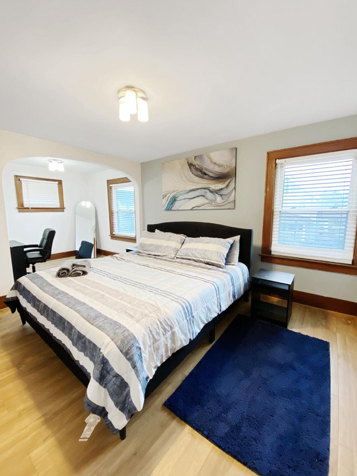 Lux 3Br, Steps From Airport, U Of R & Grocery Stores Rochester Eksteriør billede